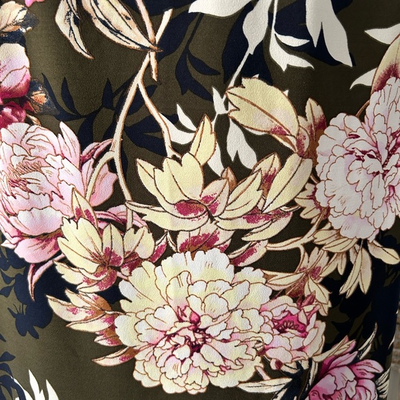 7th Avenue NY&C Floral Sleeveless Top- Green and Pink - Picture 9 of 10